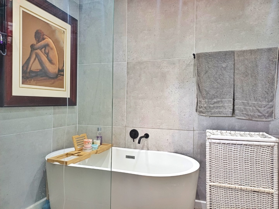 2 Bedroom Property for Sale in Bergsig Western Cape